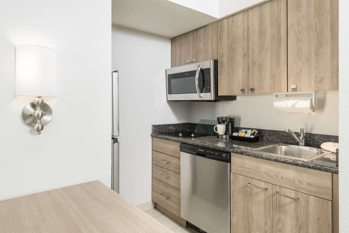 Homewood Suites by Hilton Miami-Airport/Blue Lagoon