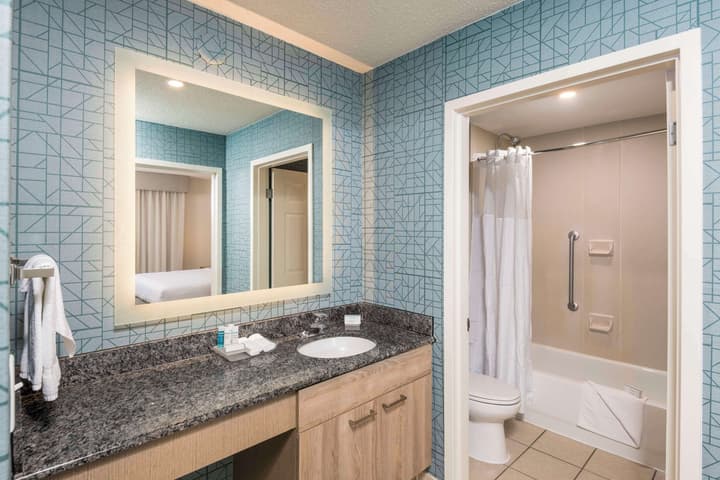 Homewood Suites by Hilton Miami-Airport/Blue Lagoon