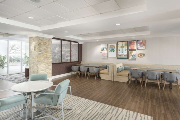 Homewood Suites by Hilton Miami-Airport/Blue Lagoon