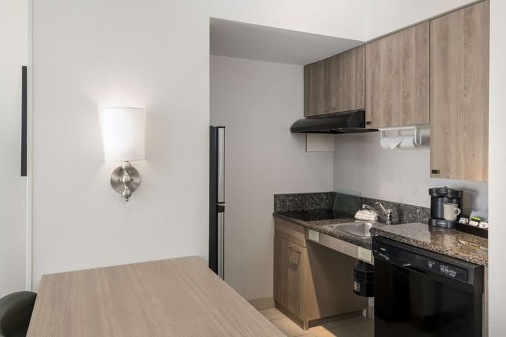 Homewood Suites by Hilton Miami-Airport/Blue Lagoon