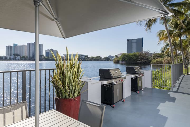 Homewood Suites by Hilton Miami-Airport/Blue Lagoon