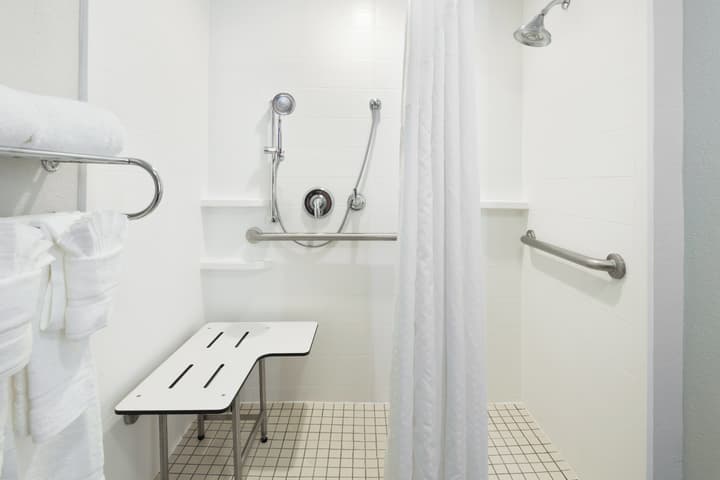 Holiday Inn Express & Suites Nearest Universal Orlando by IHG