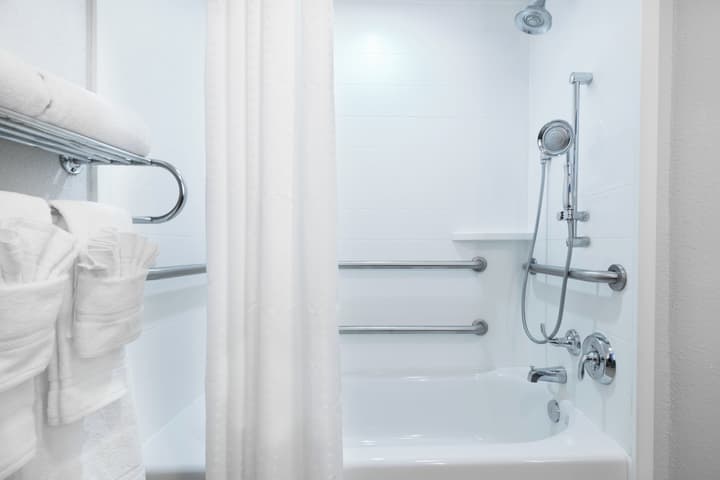 Holiday Inn Express & Suites Nearest Universal Orlando by IHG