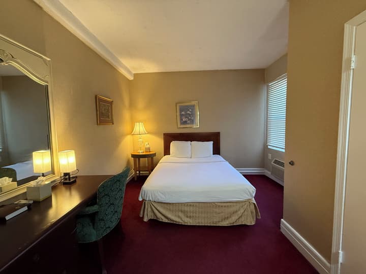 Windsor Inn Hotel