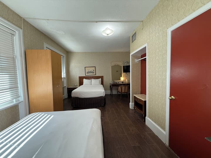 Windsor Inn Hotel