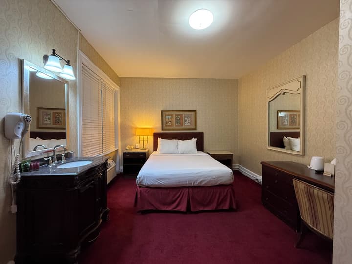Windsor Inn Hotel