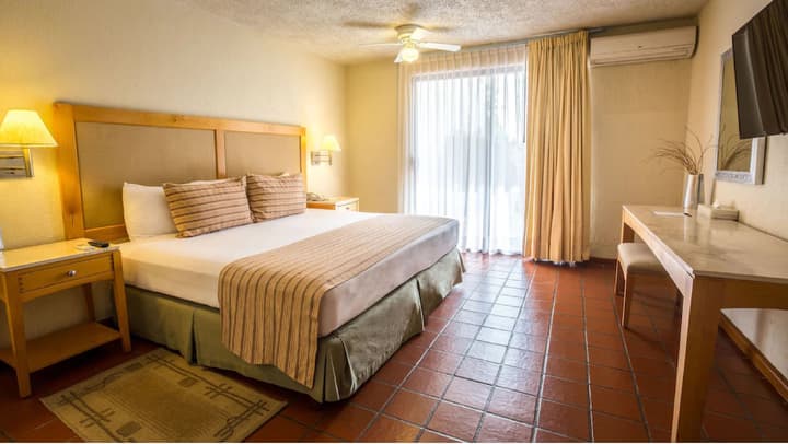 Park Royal Homestay Los Cabos