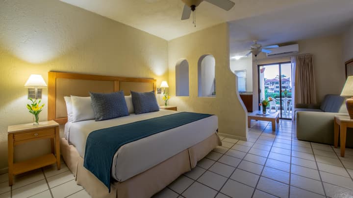 Park Royal Homestay Los Cabos