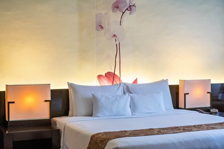 Waterfront Cebu City Hotel & Casino