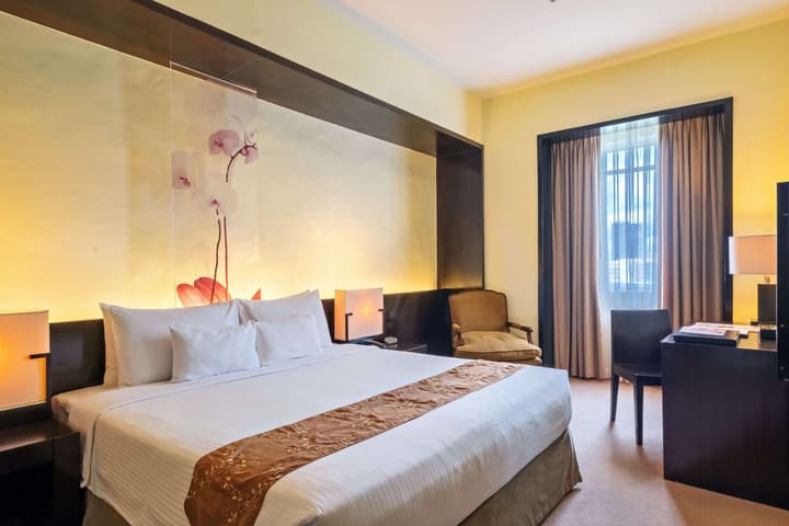 Waterfront Cebu City Hotel & Casino