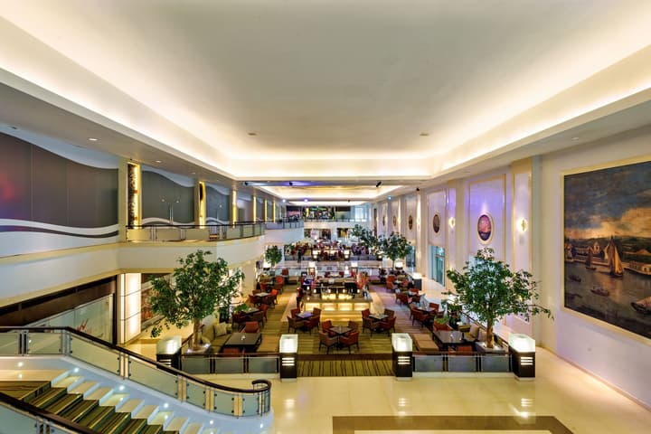 Waterfront Cebu City Hotel & Casino