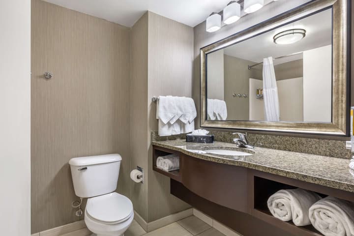 Comfort Inn & Suites Logan International Airport