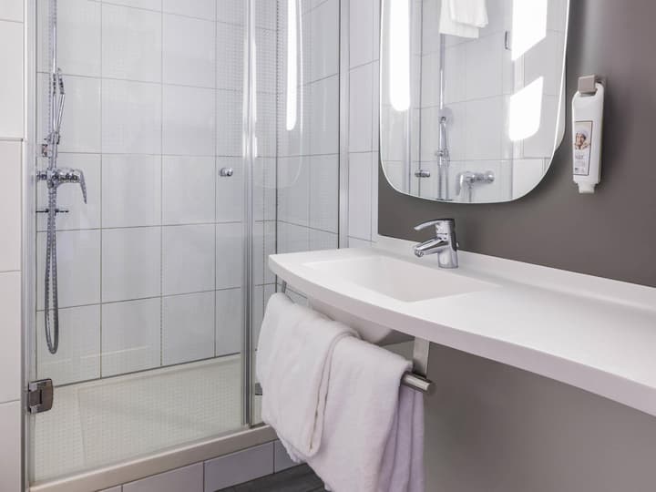 ibis Zurich Messe-Airport