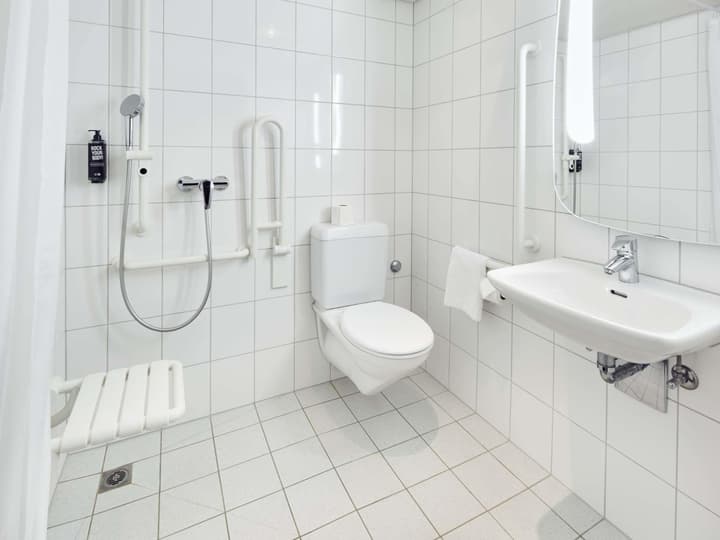 ibis Zurich Messe-Airport