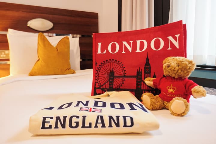 Huttons Hotel, Victoria London