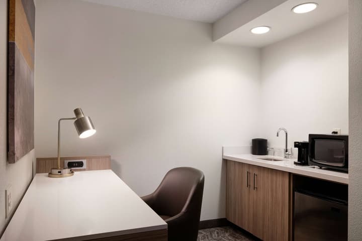 Sonesta Select Seattle Renton Suites