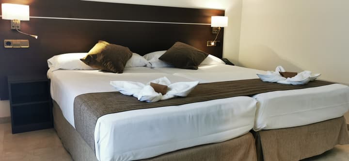 Hotel Mainake