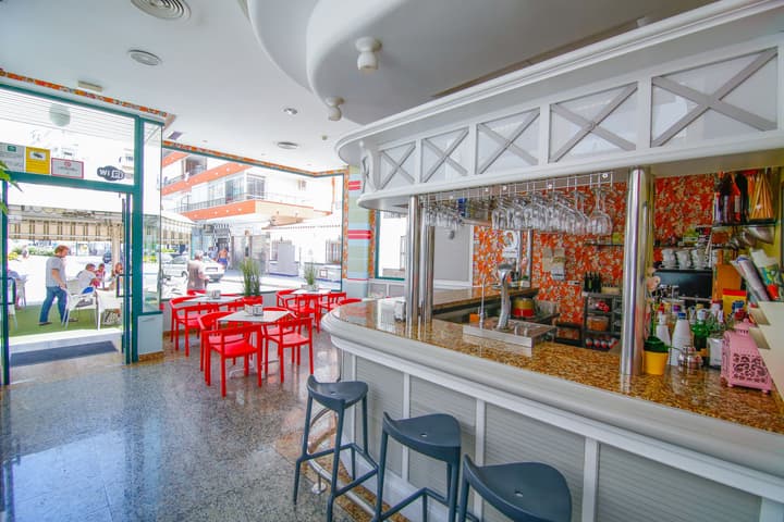 Hotel Mainake