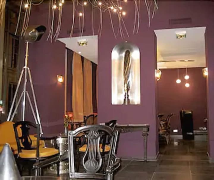 WHO - Windsor Hotel Opera