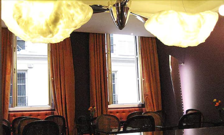 WHO - Windsor Hotel Opera