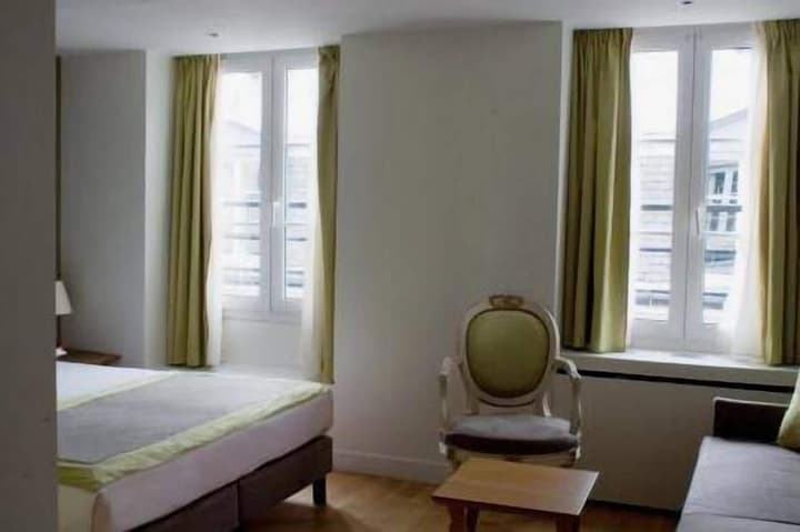 WHO - Windsor Hotel Opera