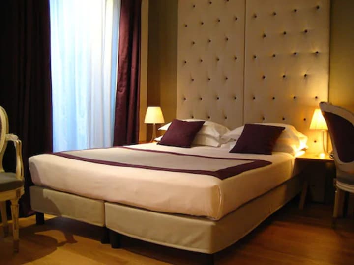 WHO - Windsor Hotel Opera