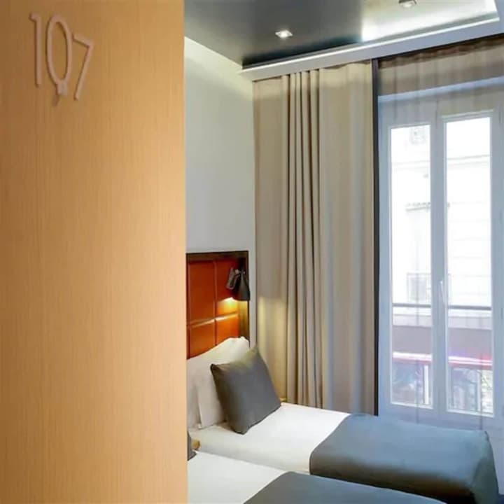 Hotel Aulivia Opera