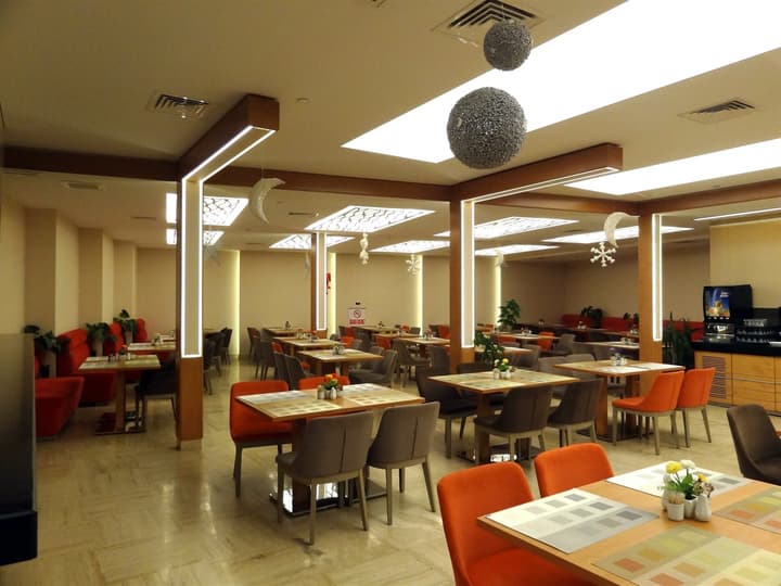 Prestige Hotel Old City