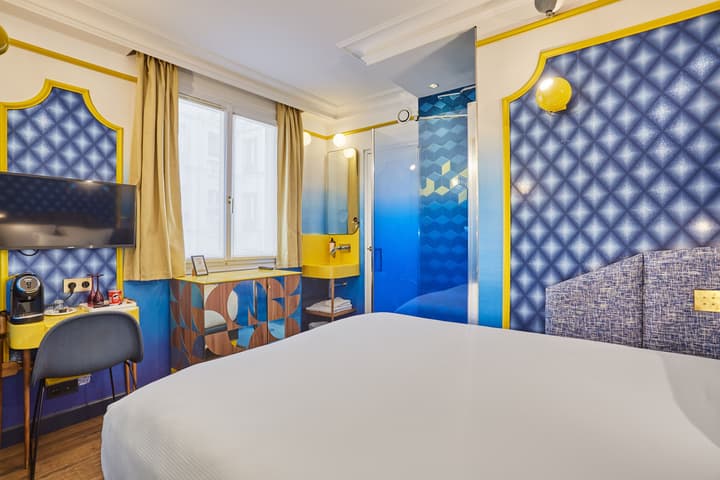 Idol Hotel