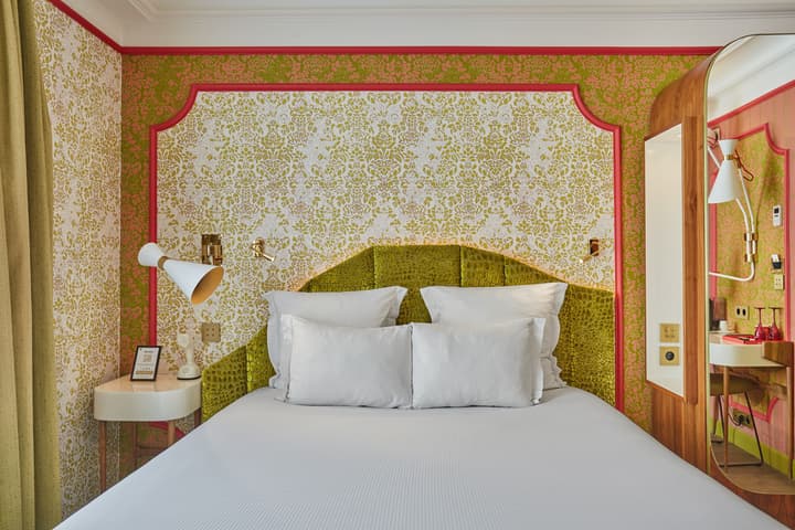 Idol Hotel