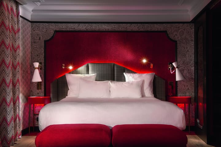 Idol Hotel