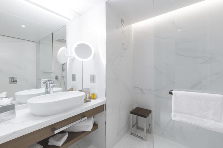 Makedonia Palace