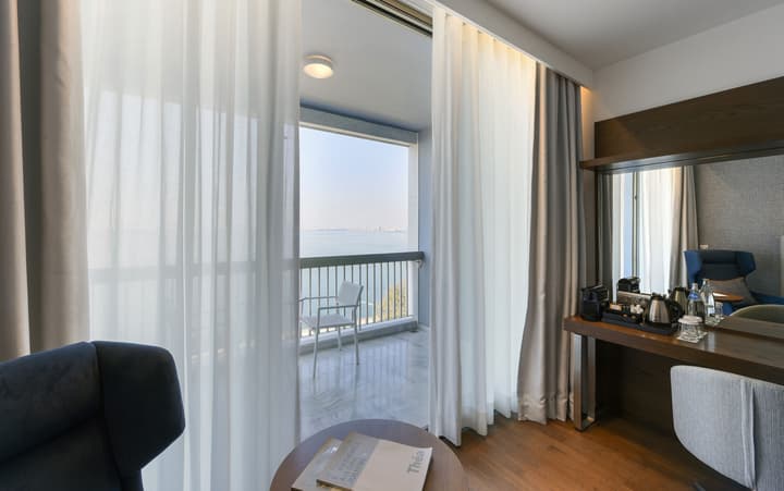 Makedonia Palace