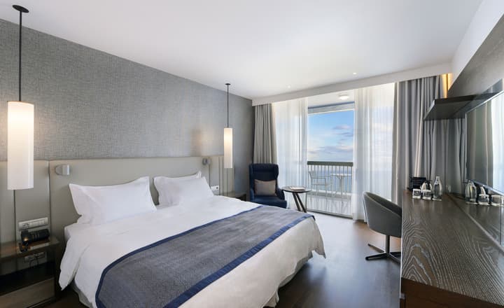 Makedonia Palace