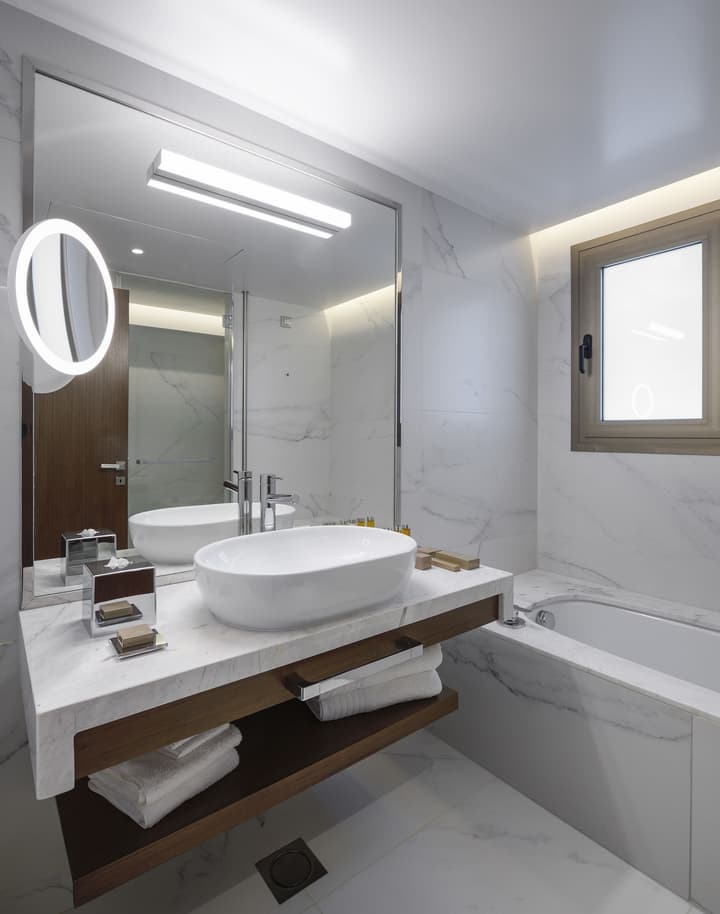 Makedonia Palace