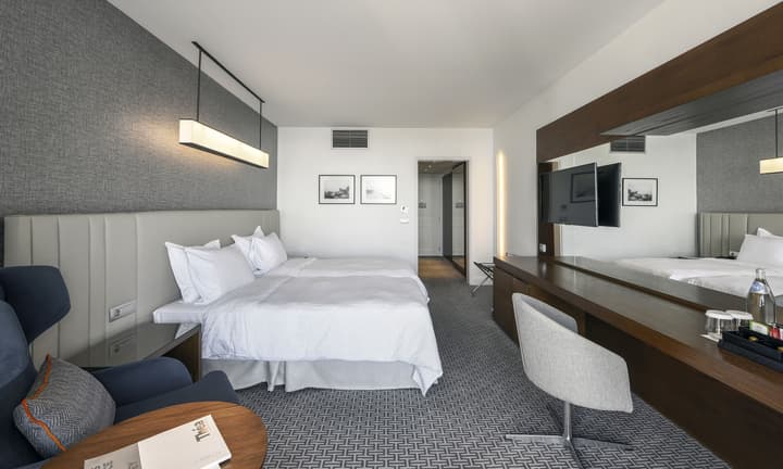 Makedonia Palace