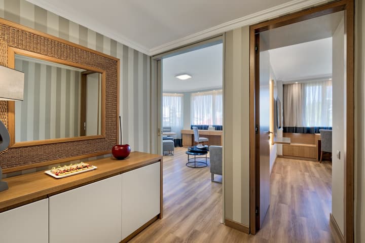 Divani Caravel