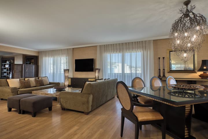 Divani Caravel