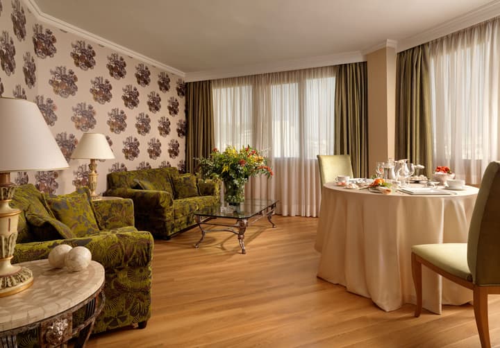 Divani Caravel