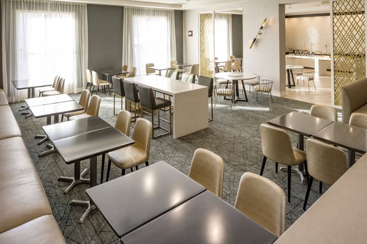 Doubletree By Hilton Boston Logan Airport Chelsea