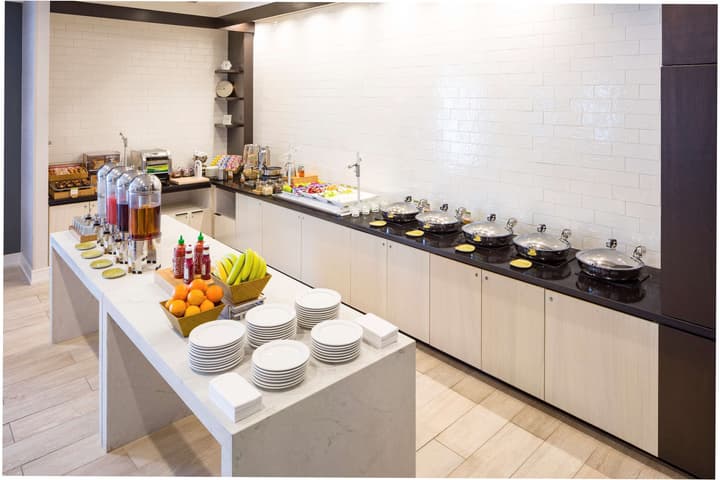 Doubletree By Hilton Boston Logan Airport Chelsea