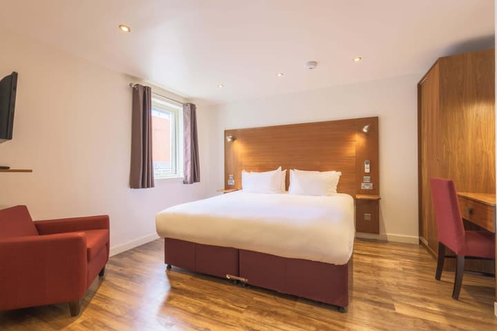 Holyrood Aparthotel