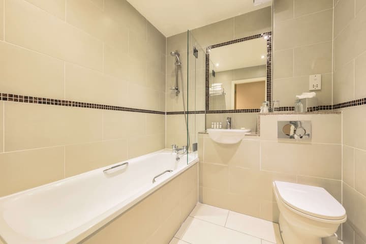 Holyrood Aparthotel