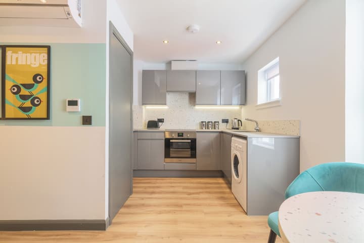 Holyrood Aparthotel