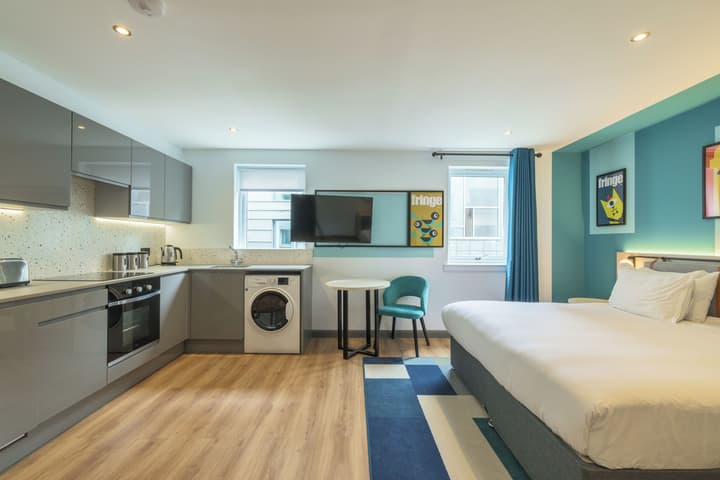 Holyrood Aparthotel