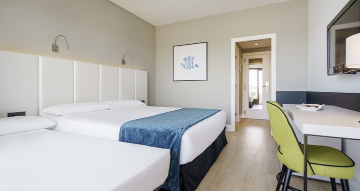 Hotel ILUNION Caleta Park