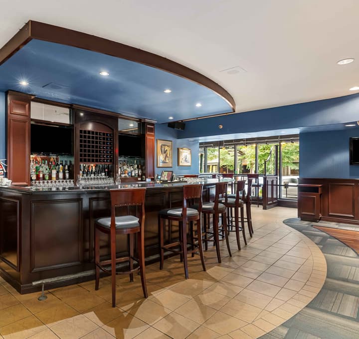 Best Western Ville-Marie Montreal Hotel & Suites