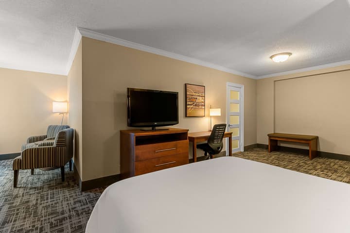 Best Western Ville-Marie Montreal Hotel & Suites