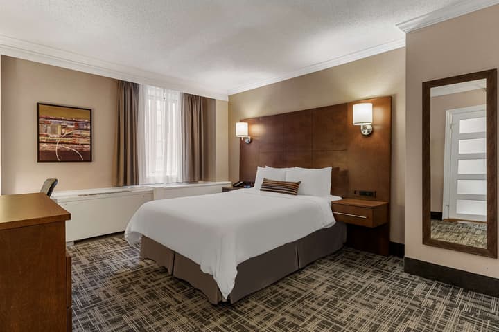 Best Western Ville-Marie Montreal Hotel & Suites