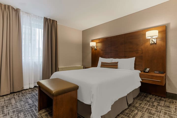 Best Western Ville-Marie Montreal Hotel & Suites